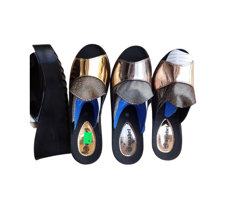 Women's Slippers Model 060